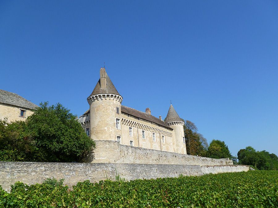 Castle of Rully at 6km of the gites